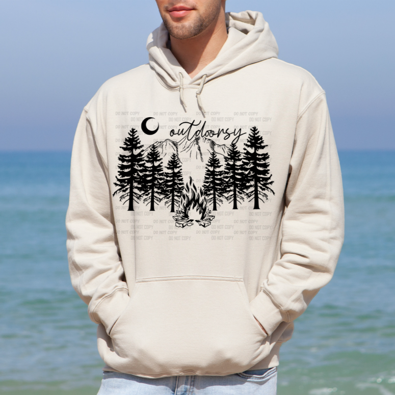 OUTDOORSY GRAPHIC HOODIE