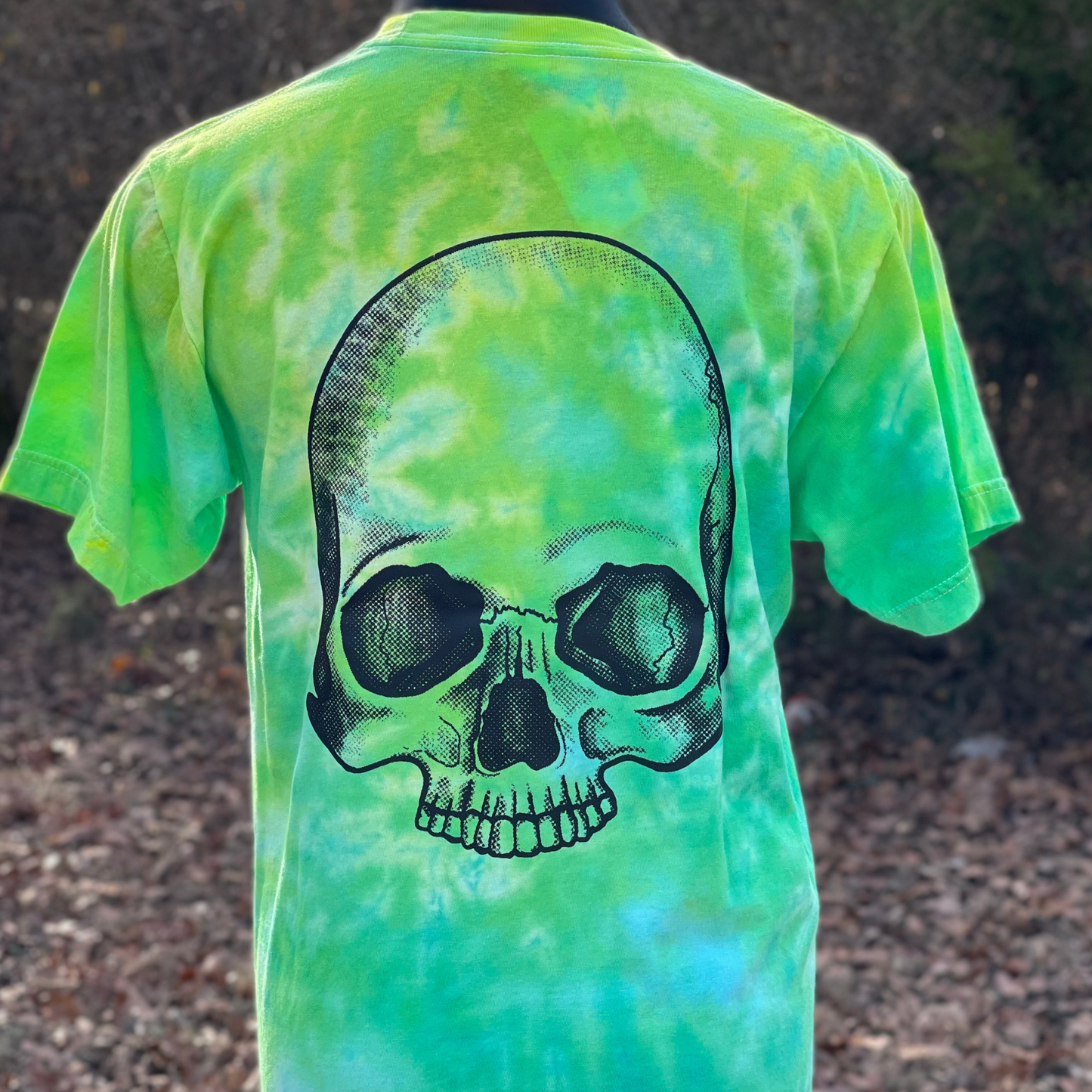 SKELLIE TIE DYE GRAPHIC TEE